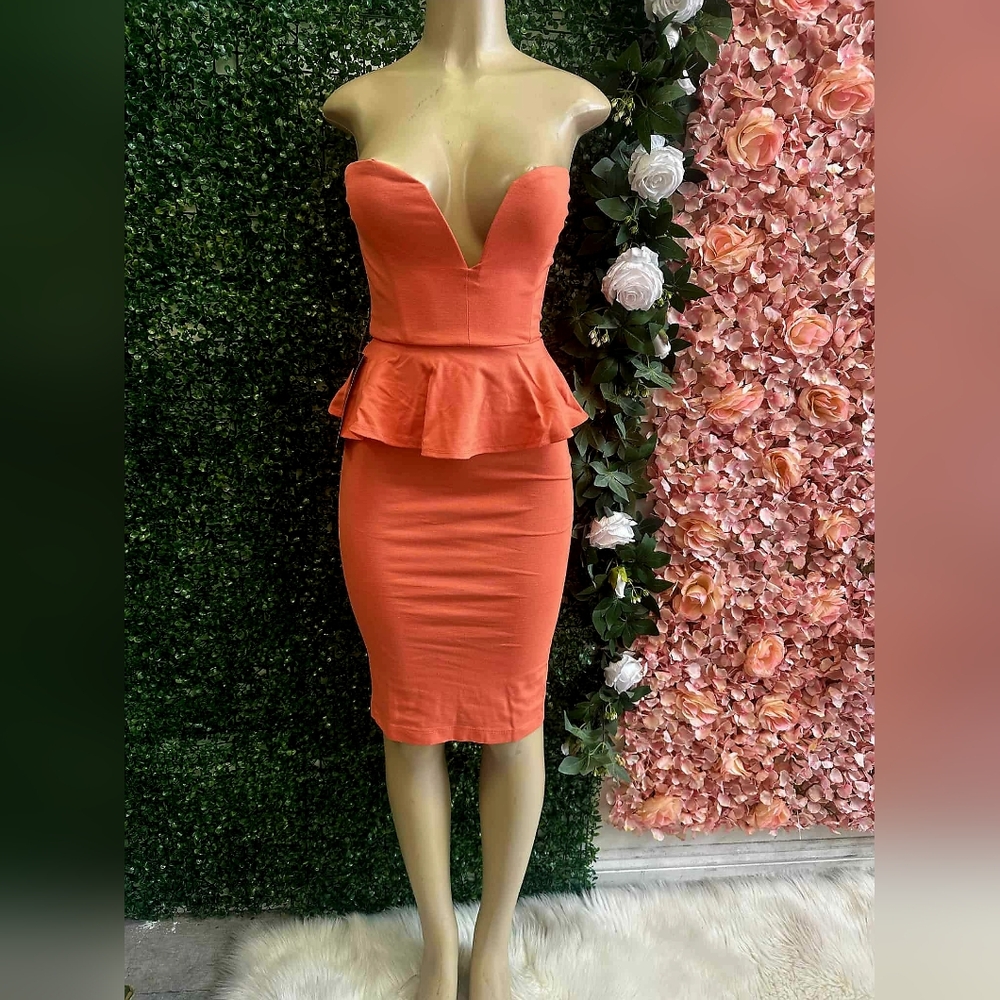 Elegant Orange Strapless Dress